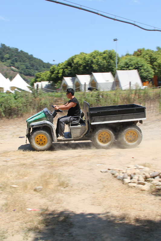 side by side electric utility vehicle